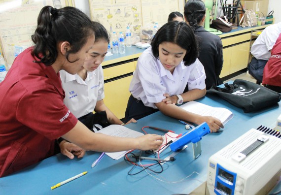 ภาพกิจกรรม คณะวิทยาศาสตร์และเทคโนโลยี จัดกิจกรรมค่ายวิทยาศาสตร์โรงเรียนตากพิทยาคม ระดับมัธยมศึกษาปีที่ 5