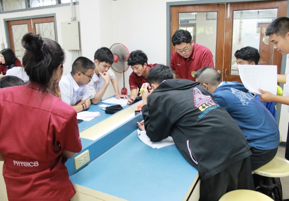 ภาพกิจกรรม คณะวิทยาศาสตร์และเทคโนโลยี จัดกิจกรรมค่ายวิทยาศาสตร์โรงเรียนตากพิทยาคม ระดับมัธยมศึกษาปีที่ 5