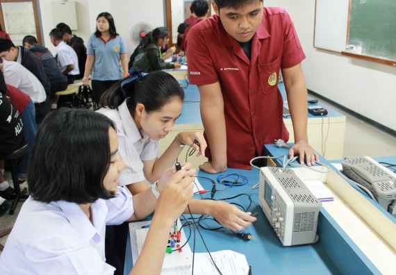 ภาพกิจกรรม คณะวิทยาศาสตร์และเทคโนโลยี จัดกิจกรรมค่ายวิทยาศาสตร์โรงเรียนตากพิทยาคม ระดับมัธยมศึกษาปีที่ 5