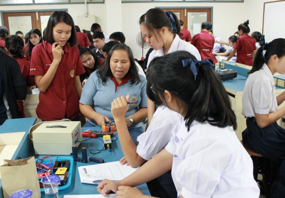 ภาพกิจกรรม คณะวิทยาศาสตร์และเทคโนโลยี จัดกิจกรรมค่ายวิทยาศาสตร์โรงเรียนตากพิทยาคม ระดับมัธยมศึกษาปีที่ 5
