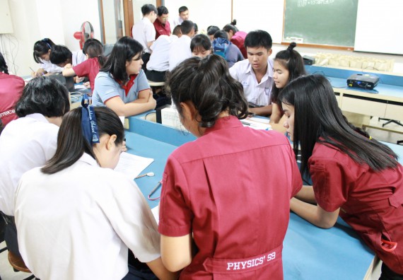 ภาพกิจกรรม คณะวิทยาศาสตร์และเทคโนโลยี จัดกิจกรรมค่ายวิทยาศาสตร์โรงเรียนตากพิทยาคม ระดับมัธยมศึกษาปีที่ 5