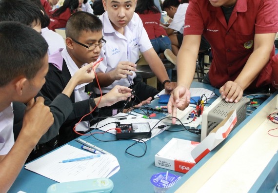 ภาพกิจกรรม คณะวิทยาศาสตร์และเทคโนโลยี จัดกิจกรรมค่ายวิทยาศาสตร์โรงเรียนตากพิทยาคม ระดับมัธยมศึกษาปีที่ 5