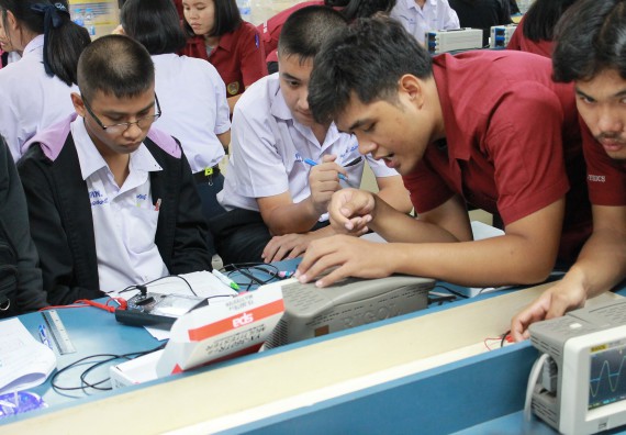 ภาพกิจกรรม คณะวิทยาศาสตร์และเทคโนโลยี จัดกิจกรรมค่ายวิทยาศาสตร์โรงเรียนตากพิทยาคม ระดับมัธยมศึกษาปีที่ 5