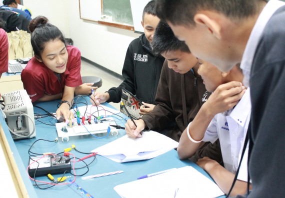 ภาพกิจกรรม คณะวิทยาศาสตร์และเทคโนโลยี จัดกิจกรรมค่ายวิทยาศาสตร์โรงเรียนตากพิทยาคม ระดับมัธยมศึกษาปีที่ 5