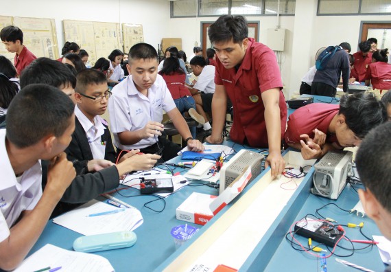 ภาพกิจกรรม คณะวิทยาศาสตร์และเทคโนโลยี จัดกิจกรรมค่ายวิทยาศาสตร์โรงเรียนตากพิทยาคม ระดับมัธยมศึกษาปีที่ 5