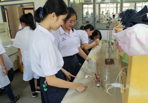 ภาพกิจกรรม คณะวิทยาศาสตร์และเทคโนโลยี จัดกิจกรรมค่ายวิทยาศาสตร์โรงเรียนตากพิทยาคม ระดับมัธยมศึกษาปีที่ 5