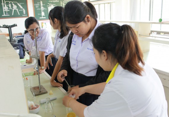 ภาพกิจกรรม คณะวิทยาศาสตร์และเทคโนโลยี จัดกิจกรรมค่ายวิทยาศาสตร์โรงเรียนตากพิทยาคม ระดับมัธยมศึกษาปีที่ 5