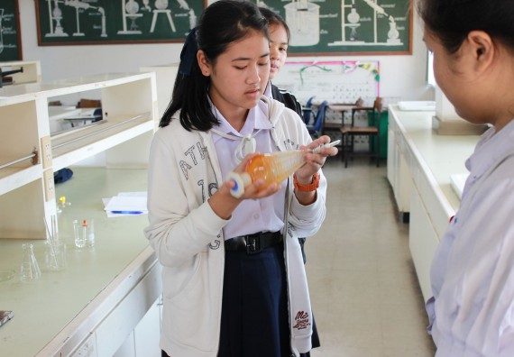 ภาพกิจกรรม คณะวิทยาศาสตร์และเทคโนโลยี จัดกิจกรรมค่ายวิทยาศาสตร์โรงเรียนตากพิทยาคม ระดับมัธยมศึกษาปีที่ 5