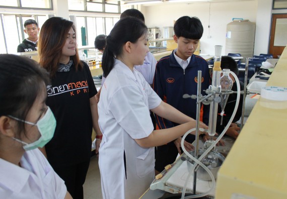 ภาพกิจกรรม คณะวิทยาศาสตร์และเทคโนโลยี จัดกิจกรรมค่ายวิทยาศาสตร์โรงเรียนตากพิทยาคม ระดับมัธยมศึกษาปีที่ 5