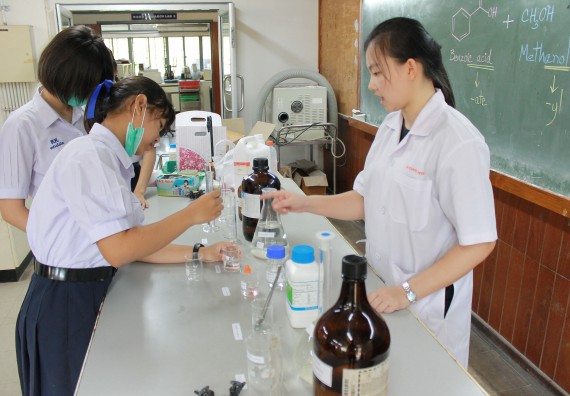 ภาพกิจกรรม คณะวิทยาศาสตร์และเทคโนโลยี จัดกิจกรรมค่ายวิทยาศาสตร์โรงเรียนตากพิทยาคม ระดับมัธยมศึกษาปีที่ 5