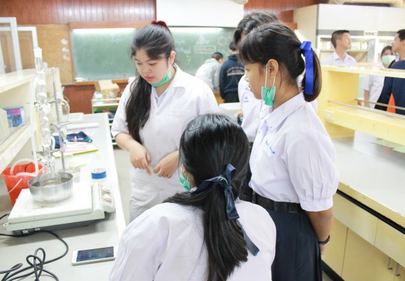 ภาพกิจกรรม คณะวิทยาศาสตร์และเทคโนโลยี จัดกิจกรรมค่ายวิทยาศาสตร์โรงเรียนตากพิทยาคม ระดับมัธยมศึกษาปีที่ 5