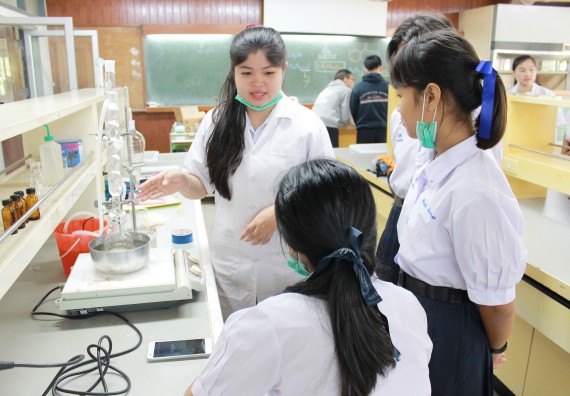 ภาพกิจกรรม คณะวิทยาศาสตร์และเทคโนโลยี จัดกิจกรรมค่ายวิทยาศาสตร์โรงเรียนตากพิทยาคม ระดับมัธยมศึกษาปีที่ 5