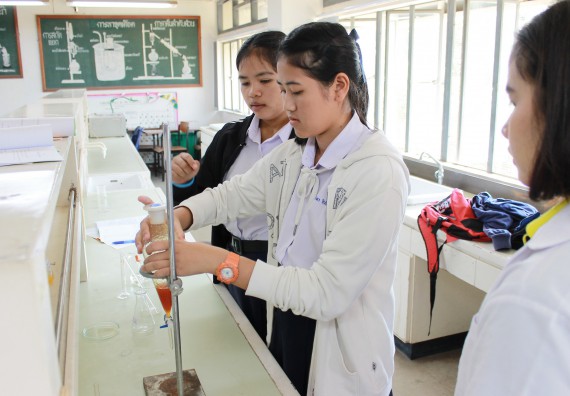 ภาพกิจกรรม คณะวิทยาศาสตร์และเทคโนโลยี จัดกิจกรรมค่ายวิทยาศาสตร์โรงเรียนตากพิทยาคม ระดับมัธยมศึกษาปีที่ 5