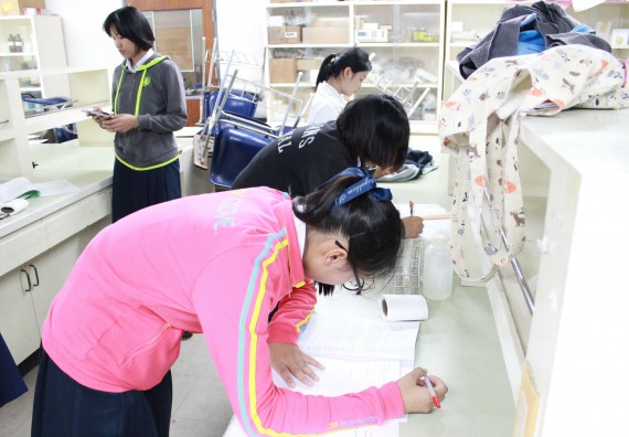 ภาพกิจกรรม คณะวิทยาศาสตร์และเทคโนโลยี จัดกิจกรรมค่ายวิทยาศาสตร์โรงเรียนตากพิทยาคม ระดับมัธยมศึกษาปีที่ 5