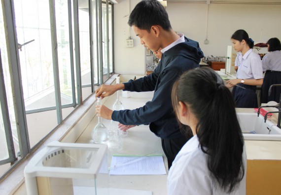 ภาพกิจกรรม คณะวิทยาศาสตร์และเทคโนโลยี จัดกิจกรรมค่ายวิทยาศาสตร์โรงเรียนตากพิทยาคม ระดับมัธยมศึกษาปีที่ 5