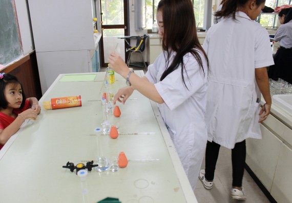 ภาพกิจกรรม คณะวิทยาศาสตร์และเทคโนโลยี จัดกิจกรรมค่ายวิทยาศาสตร์โรงเรียนตากพิทยาคม ระดับมัธยมศึกษาปีที่ 5