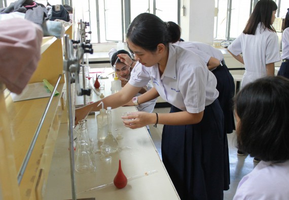 ภาพกิจกรรม คณะวิทยาศาสตร์และเทคโนโลยี จัดกิจกรรมค่ายวิทยาศาสตร์โรงเรียนตากพิทยาคม ระดับมัธยมศึกษาปีที่ 5