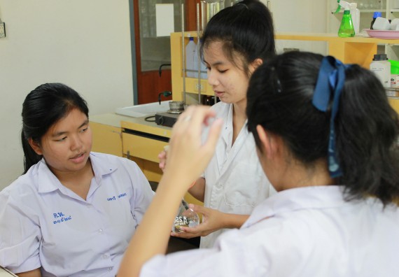 ภาพกิจกรรม คณะวิทยาศาสตร์และเทคโนโลยี จัดกิจกรรมค่ายวิทยาศาสตร์โรงเรียนตากพิทยาคม ระดับมัธยมศึกษาปีที่ 5