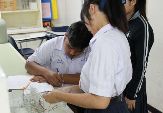 ภาพกิจกรรม คณะวิทยาศาสตร์และเทคโนโลยี จัดกิจกรรมค่ายวิทยาศาสตร์โรงเรียนตากพิทยาคม ระดับมัธยมศึกษาปีที่ 5