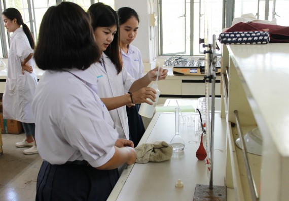 ภาพกิจกรรม คณะวิทยาศาสตร์และเทคโนโลยี จัดกิจกรรมค่ายวิทยาศาสตร์โรงเรียนตากพิทยาคม ระดับมัธยมศึกษาปีที่ 5