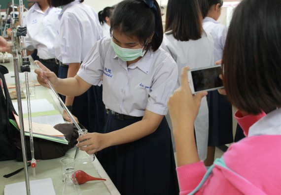 ภาพกิจกรรม คณะวิทยาศาสตร์และเทคโนโลยี จัดกิจกรรมค่ายวิทยาศาสตร์โรงเรียนตากพิทยาคม ระดับมัธยมศึกษาปีที่ 5