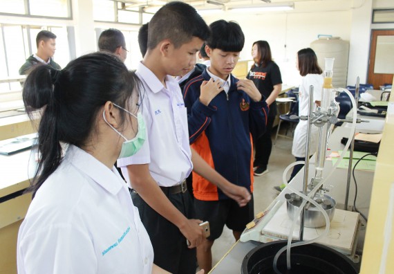 ภาพกิจกรรม คณะวิทยาศาสตร์และเทคโนโลยี จัดกิจกรรมค่ายวิทยาศาสตร์โรงเรียนตากพิทยาคม ระดับมัธยมศึกษาปีที่ 5