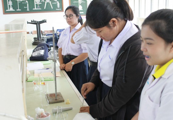 ภาพกิจกรรม คณะวิทยาศาสตร์และเทคโนโลยี จัดกิจกรรมค่ายวิทยาศาสตร์โรงเรียนตากพิทยาคม ระดับมัธยมศึกษาปีที่ 5