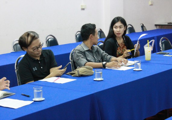 ภาพกิจกรรม คณะวิทยาศาสตร์และเทคโนโลยี จัดการประชุม เรื่อง การความรู้ในด้านการอนุรักษ์ความหลากหลายทางชีวภาพ (Biological Diversity) การจัดทำสวนป่าสมุนไพร และระบบฐานข้อมูลพันธุ์ไม้ บริษัท ซีพีเอฟ (ประเทศไทย) จำกัด (มหาชน) ฟาร์มกำแพงเพชร 1 และหมู่บ้านเกษตร