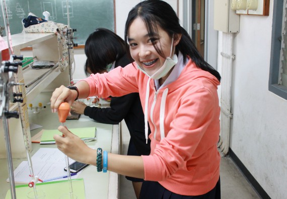 ภาพกิจกรรม คณะวิทยาศาสตร์และเทคโนโลยี จัดกิจกรรมค่ายวิทยาศาสตร์โรงเรียนตากพิทยาคม ระดับมัธยมศึกษาปีที่ 5