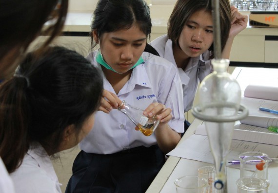 ภาพกิจกรรม คณะวิทยาศาสตร์และเทคโนโลยี จัดกิจกรรมค่ายวิทยาศาสตร์โรงเรียนตากพิทยาคม ระดับมัธยมศึกษาปีที่ 5