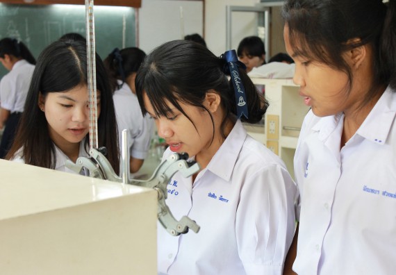 ภาพกิจกรรม คณะวิทยาศาสตร์และเทคโนโลยี จัดกิจกรรมค่ายวิทยาศาสตร์โรงเรียนตากพิทยาคม ระดับมัธยมศึกษาปีที่ 5