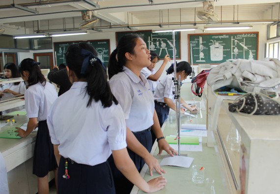 ภาพกิจกรรม คณะวิทยาศาสตร์และเทคโนโลยี จัดกิจกรรมค่ายวิทยาศาสตร์โรงเรียนตากพิทยาคม ระดับมัธยมศึกษาปีที่ 5