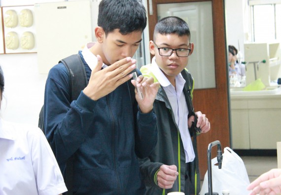 ภาพกิจกรรม คณะวิทยาศาสตร์และเทคโนโลยี จัดกิจกรรมค่ายวิทยาศาสตร์โรงเรียนตากพิทยาคม ระดับมัธยมศึกษาปีที่ 5