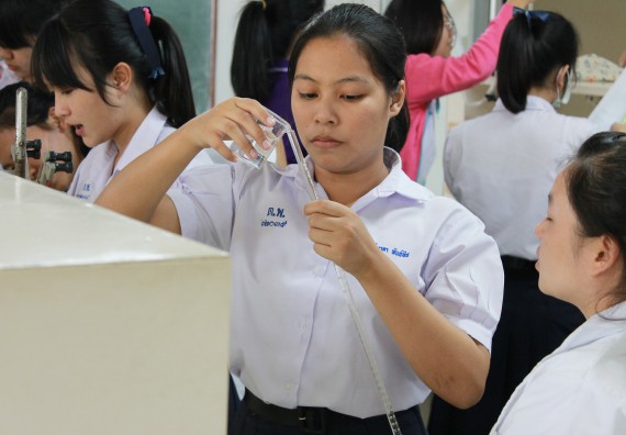 ภาพกิจกรรม คณะวิทยาศาสตร์และเทคโนโลยี จัดกิจกรรมค่ายวิทยาศาสตร์โรงเรียนตากพิทยาคม ระดับมัธยมศึกษาปีที่ 5