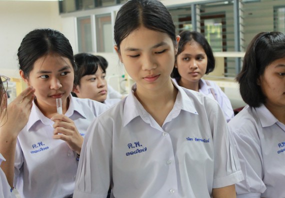 ภาพกิจกรรม คณะวิทยาศาสตร์และเทคโนโลยี จัดกิจกรรมค่ายวิทยาศาสตร์โรงเรียนตากพิทยาคม ระดับมัธยมศึกษาปีที่ 5