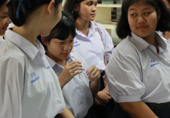 ภาพกิจกรรม คณะวิทยาศาสตร์และเทคโนโลยี จัดกิจกรรมค่ายวิทยาศาสตร์โรงเรียนตากพิทยาคม ระดับมัธยมศึกษาปีที่ 5