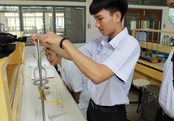 ภาพกิจกรรม คณะวิทยาศาสตร์และเทคโนโลยี จัดกิจกรรมค่ายวิทยาศาสตร์โรงเรียนตากพิทยาคม ระดับมัธยมศึกษาปีที่ 5