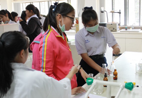 ภาพกิจกรรม คณะวิทยาศาสตร์และเทคโนโลยี จัดกิจกรรมค่ายวิทยาศาสตร์โรงเรียนตากพิทยาคม ระดับมัธยมศึกษาปีที่ 5