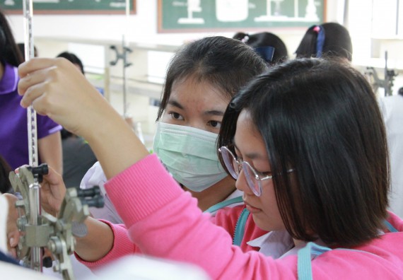 ภาพกิจกรรม คณะวิทยาศาสตร์และเทคโนโลยี จัดกิจกรรมค่ายวิทยาศาสตร์โรงเรียนตากพิทยาคม ระดับมัธยมศึกษาปีที่ 5