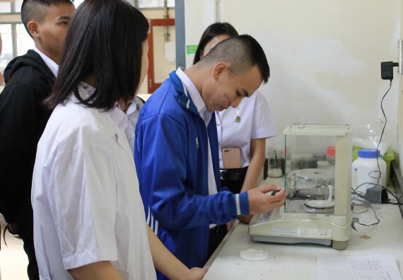 ภาพกิจกรรม คณะวิทยาศาสตร์และเทคโนโลยี จัดกิจกรรมค่ายวิทยาศาสตร์โรงเรียนตากพิทยาคม ระดับมัธยมศึกษาปีที่ 5