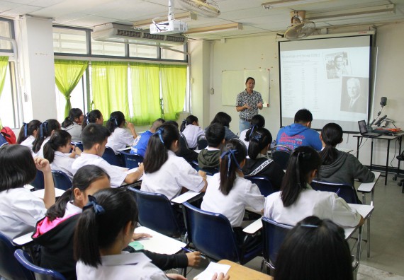 ภาพกิจกรรม คณะวิทยาศาสตร์และเทคโนโลยี จัดกิจกรรมค่ายวิทยาศาสตร์โรงเรียนตากพิทยาคม ระดับมัธยมศึกษาปีที่ 5