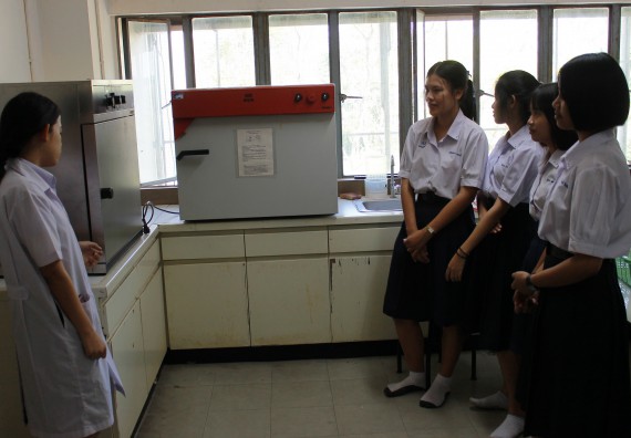 ภาพกิจกรรม คณะวิทยาศาสตร์และเทคโนโลยี จัดกิจกรรมค่ายวิทยาศาสตร์โรงเรียนตากพิทยาคม ระดับมัธยมศึกษาปีที่ 5