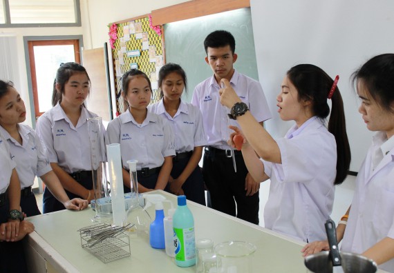 ภาพกิจกรรม คณะวิทยาศาสตร์และเทคโนโลยี จัดกิจกรรมค่ายวิทยาศาสตร์โรงเรียนตากพิทยาคม ระดับมัธยมศึกษาปีที่ 5