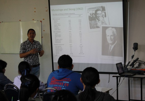 ภาพกิจกรรม คณะวิทยาศาสตร์และเทคโนโลยี จัดกิจกรรมค่ายวิทยาศาสตร์โรงเรียนตากพิทยาคม ระดับมัธยมศึกษาปีที่ 5