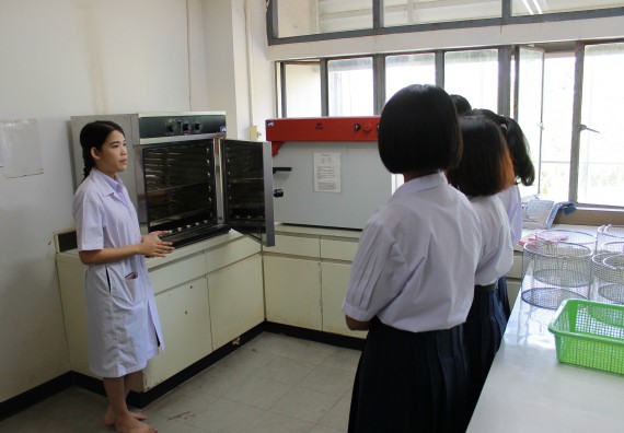 ภาพกิจกรรม คณะวิทยาศาสตร์และเทคโนโลยี จัดกิจกรรมค่ายวิทยาศาสตร์โรงเรียนตากพิทยาคม ระดับมัธยมศึกษาปีที่ 5