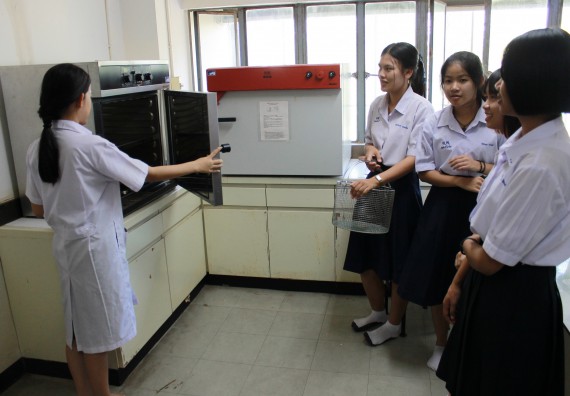 ภาพกิจกรรม คณะวิทยาศาสตร์และเทคโนโลยี จัดกิจกรรมค่ายวิทยาศาสตร์โรงเรียนตากพิทยาคม ระดับมัธยมศึกษาปีที่ 5