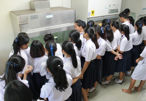 ภาพกิจกรรม คณะวิทยาศาสตร์และเทคโนโลยี จัดกิจกรรมค่ายวิทยาศาสตร์โรงเรียนตากพิทยาคม ระดับมัธยมศึกษาปีที่ 5