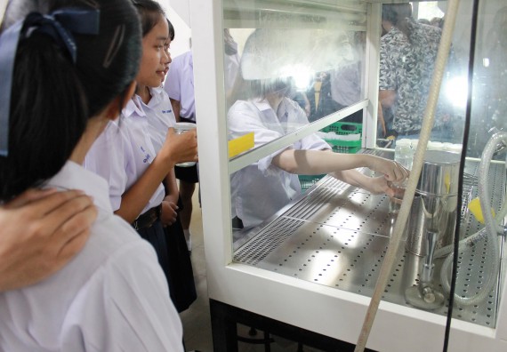 ภาพกิจกรรม คณะวิทยาศาสตร์และเทคโนโลยี จัดกิจกรรมค่ายวิทยาศาสตร์โรงเรียนตากพิทยาคม ระดับมัธยมศึกษาปีที่ 5