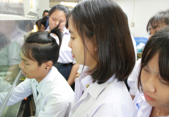 ภาพกิจกรรม คณะวิทยาศาสตร์และเทคโนโลยี จัดกิจกรรมค่ายวิทยาศาสตร์โรงเรียนตากพิทยาคม ระดับมัธยมศึกษาปีที่ 5