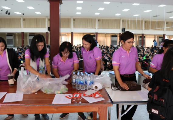 ภาพกิจกรรม คณะวิทยาศาสตร์และเทคโนโลยี จัดกิจกรรมค่ายวิทยาศาสตร์โรงเรียนสาธิตฯ ระดับชั้นประถมศึกษาปีที่ 1-6